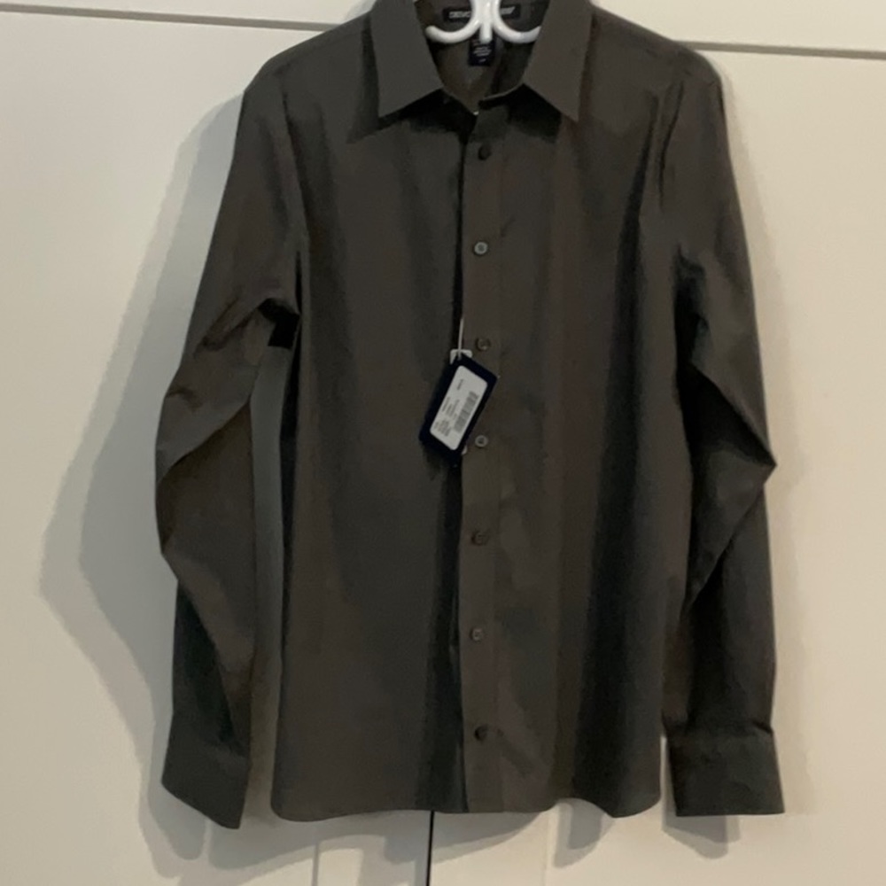 Devon & Jones men’s Untucked crown collection